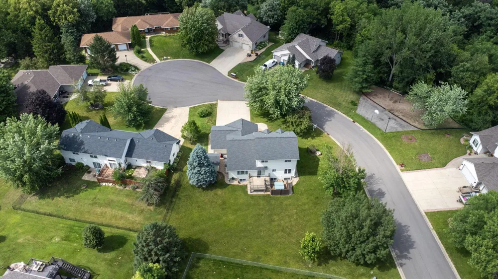 955 Park Drive Belle Plaine, MN 56011