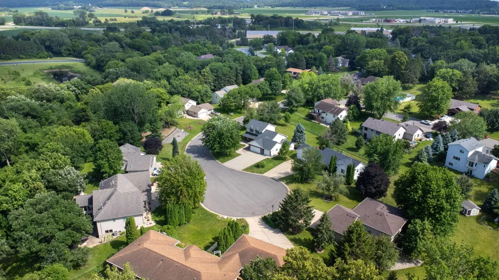 955 Park Drive Belle Plaine, MN 56011