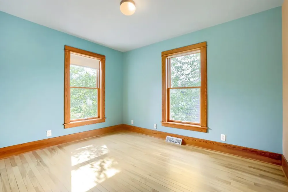 4887 Stewart Avenue White Bear Lake, MN 55110