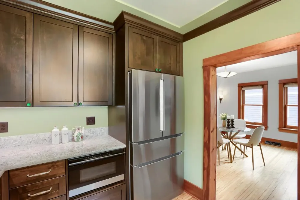 4887 Stewart Avenue White Bear Lake, MN 55110