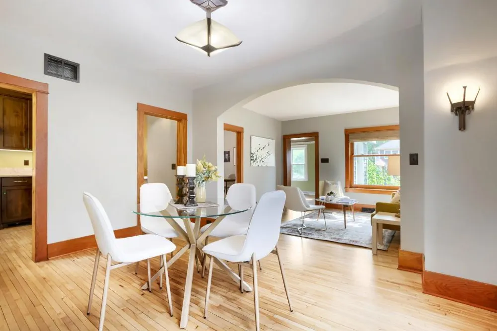 4887 Stewart Avenue White Bear Lake, MN 55110