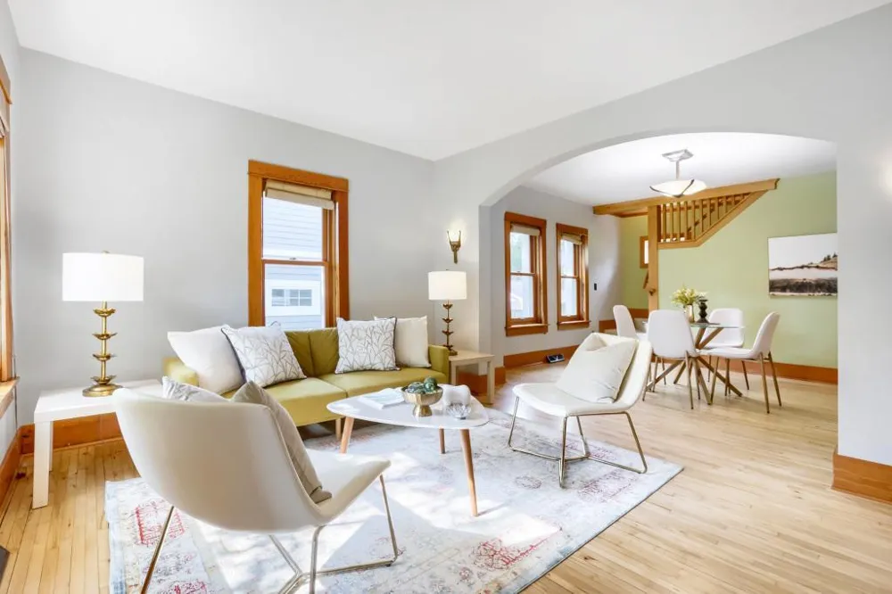 4887 Stewart Avenue White Bear Lake, MN 55110