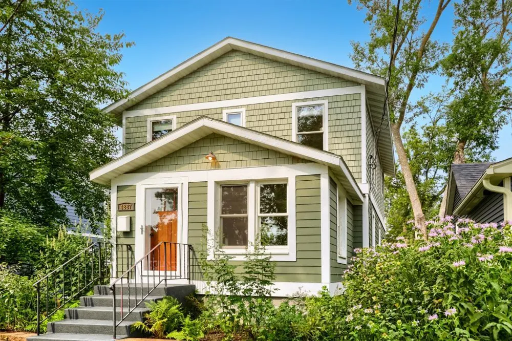 4887 Stewart Avenue White Bear Lake, MN 55110