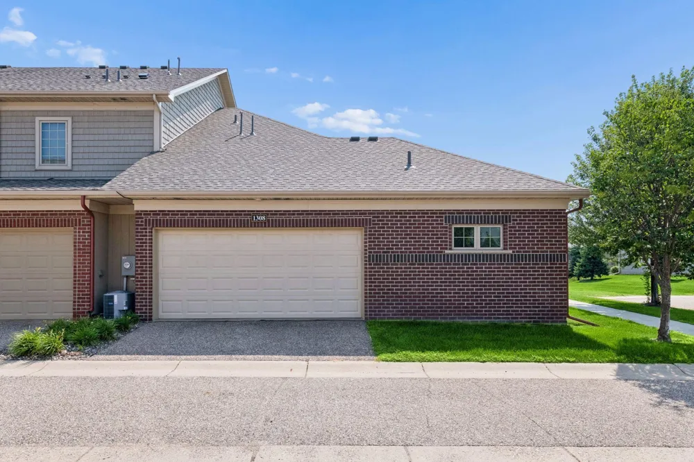 1308 Naples Avenue Cologne, MN 55322