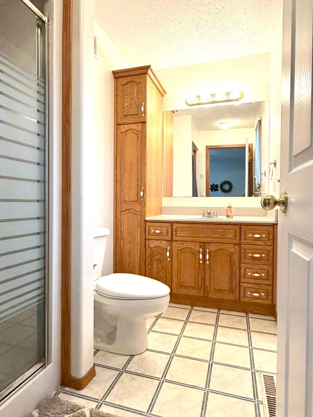 407 Oak Crest Boulevard Roseau, MN 56751