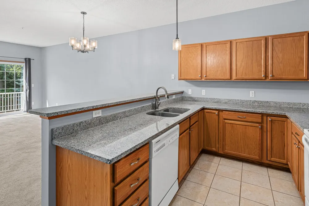 652 Willoughby Way W Minnetonka, MN 55305