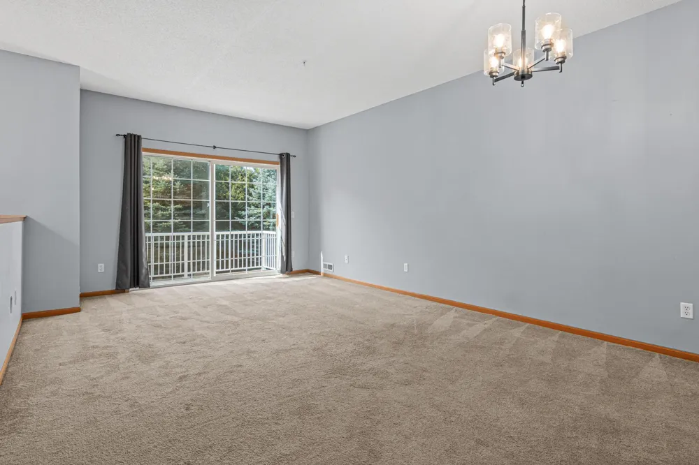 652 Willoughby Way W Minnetonka, MN 55305
