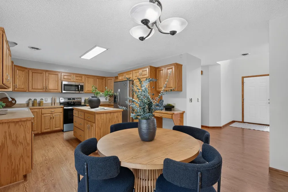 10288 Kali Avenue NE Albertville, MN 55301