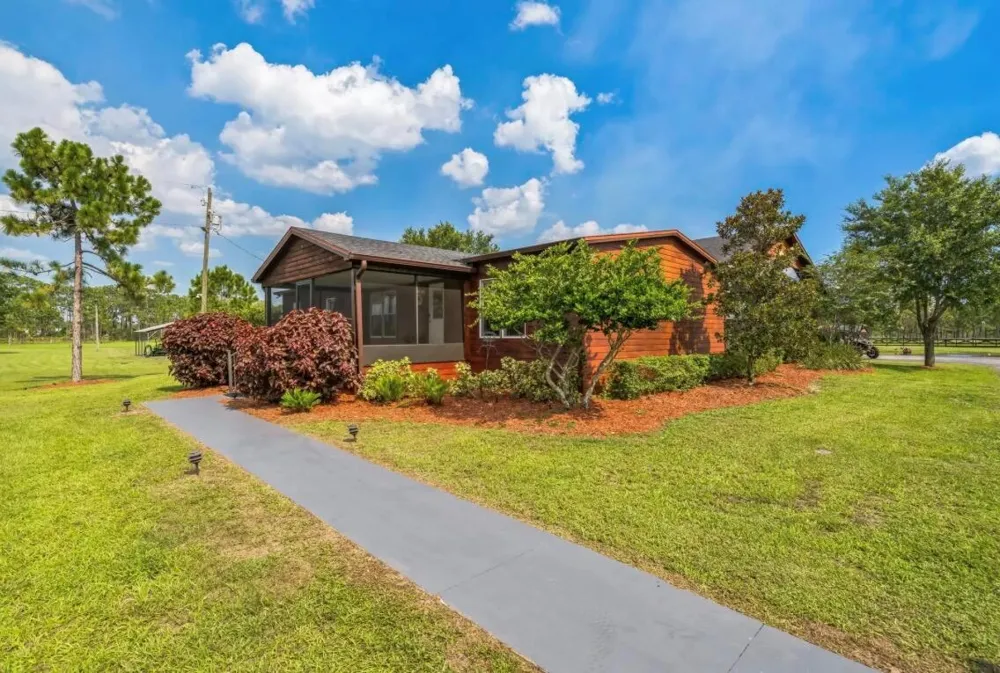 5330 Hwy 630 E Frostproof, FL 33843