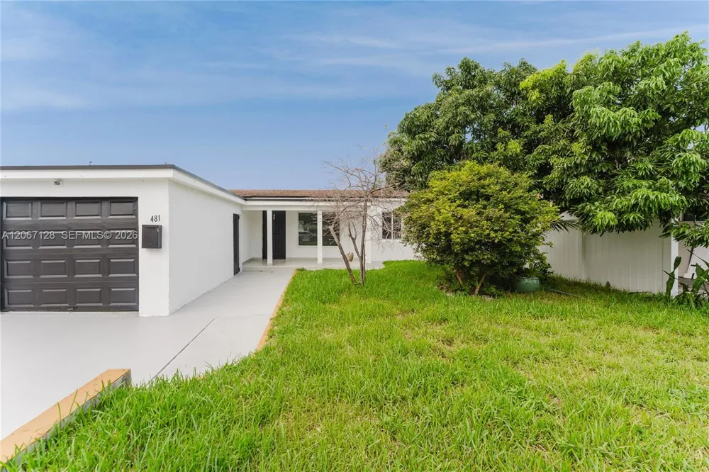 481 NE 51st St Oakland Park, FL 33334