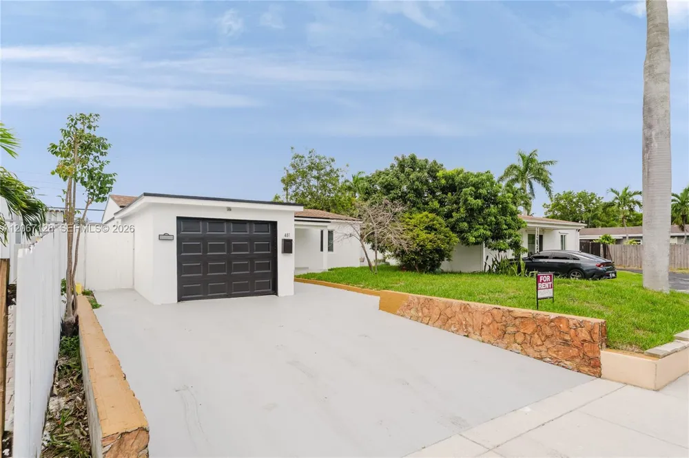 481 NE 51st St Oakland Park, FL 33334