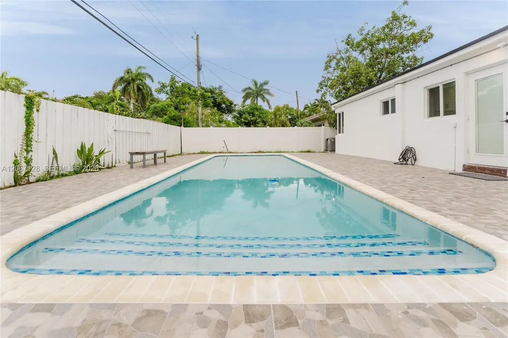 481 NE 51st St Oakland Park, FL 33334