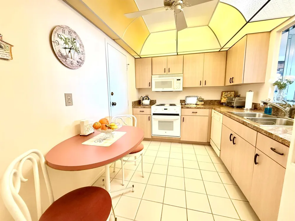 800 SE 20TH AVENUE #1106 Deerfield Beach, FL 33441