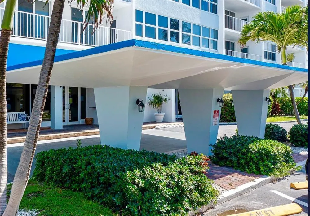 800 SE 20TH AVENUE #1106 Deerfield Beach, FL 33441
