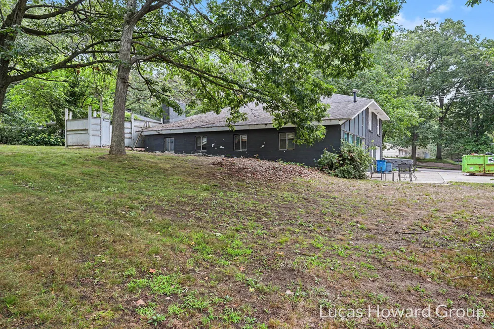 16597 152nd Avenue Spring Lake, MI 49456