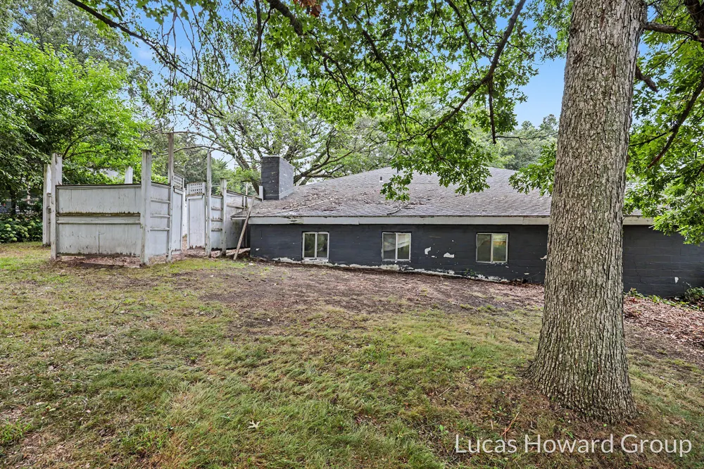 16597 152nd Avenue Spring Lake, MI 49456