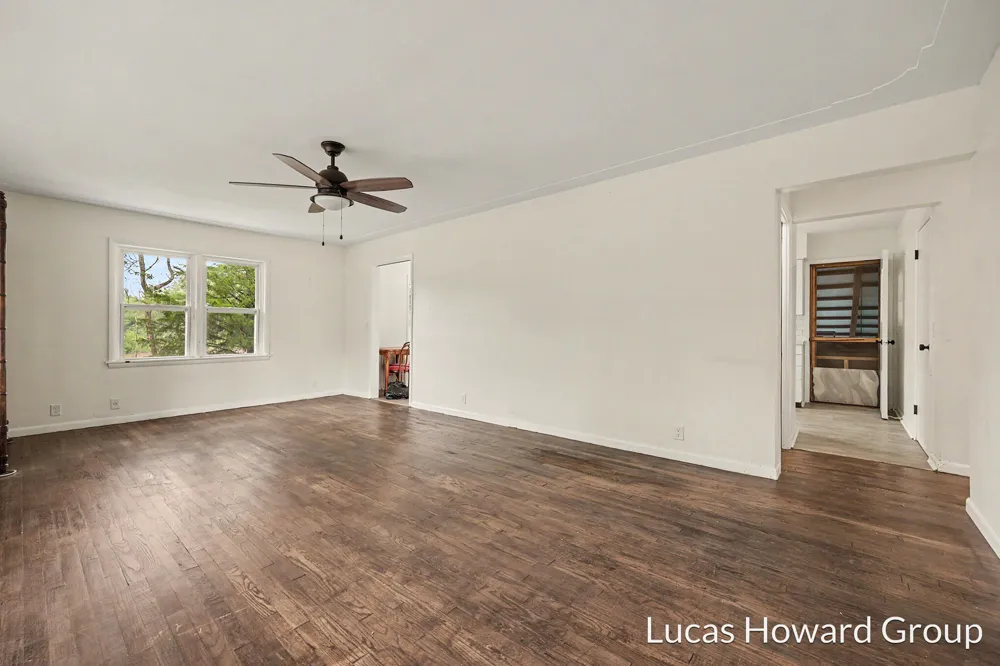 16597 152nd Avenue Spring Lake, MI 49456