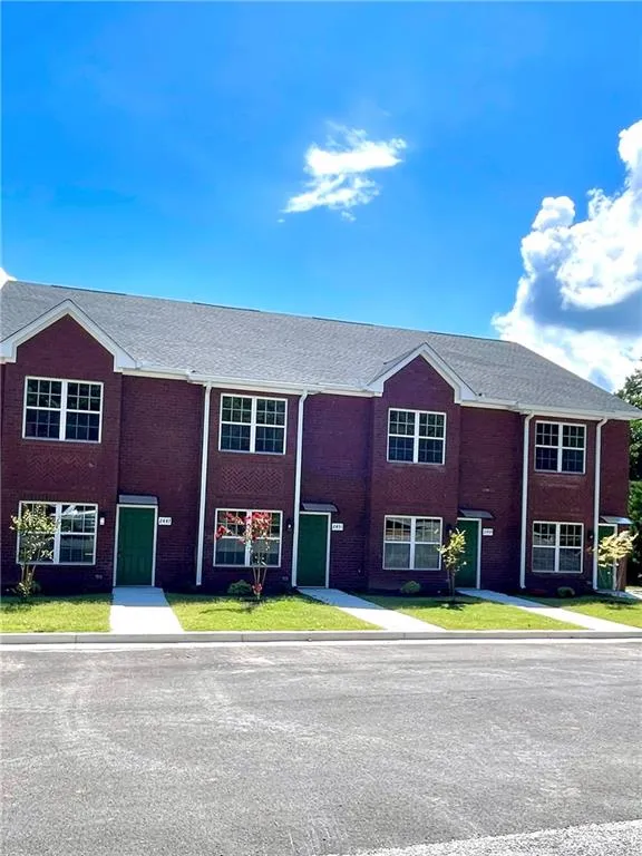 2451 Terrace View Nw Gainesville, GA 30501