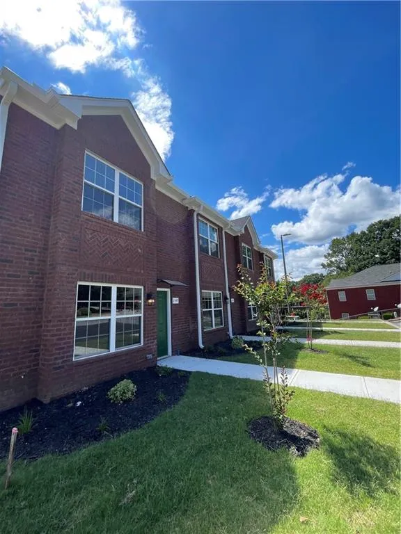 2451 Terrace View Nw Gainesville, GA 30501