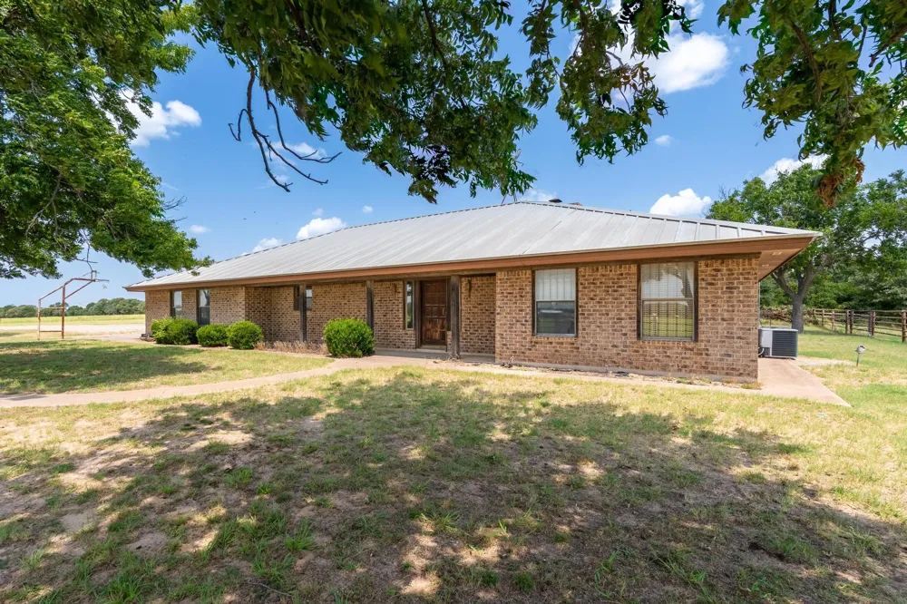6494 County Road 254 Clyde, TX 79510