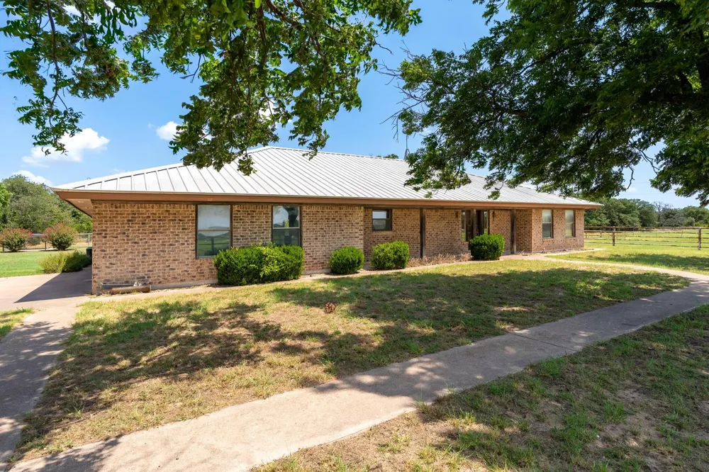 6494 County Road 254 Clyde, TX 79510