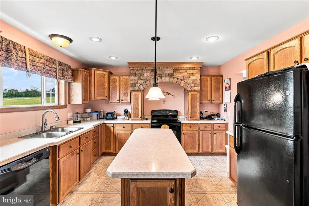 71 GREENWOOD LANE Aurora, WV 26705
