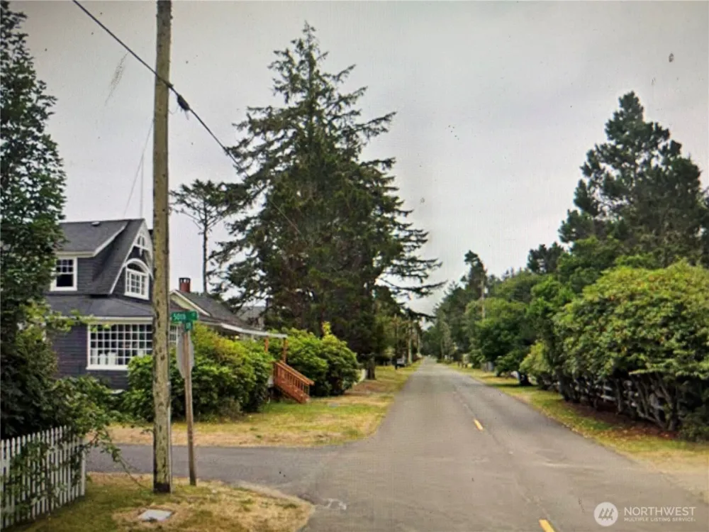 995 50th Lane Seaview, WA 98644