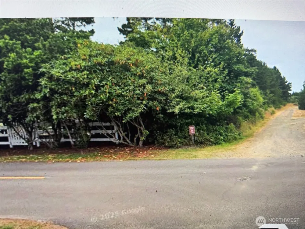995 50th Lane Seaview, WA 98644
