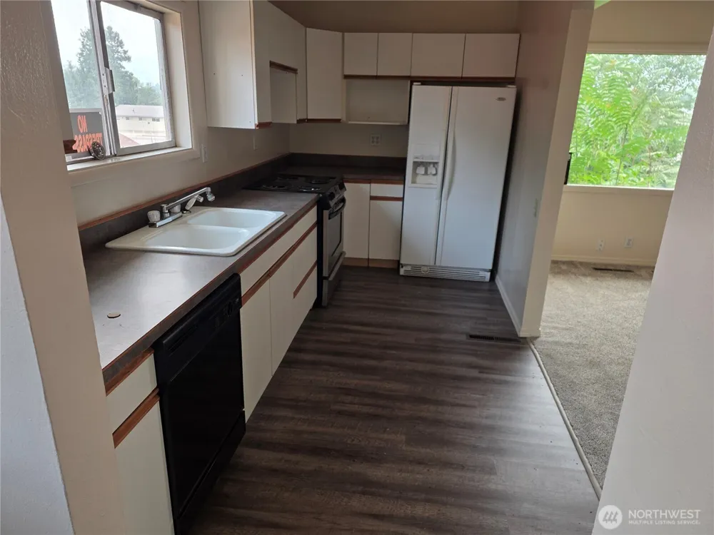 815 16th Avenue Oroville, WA 98844