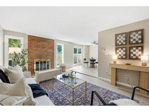 3085 S Macon Circle