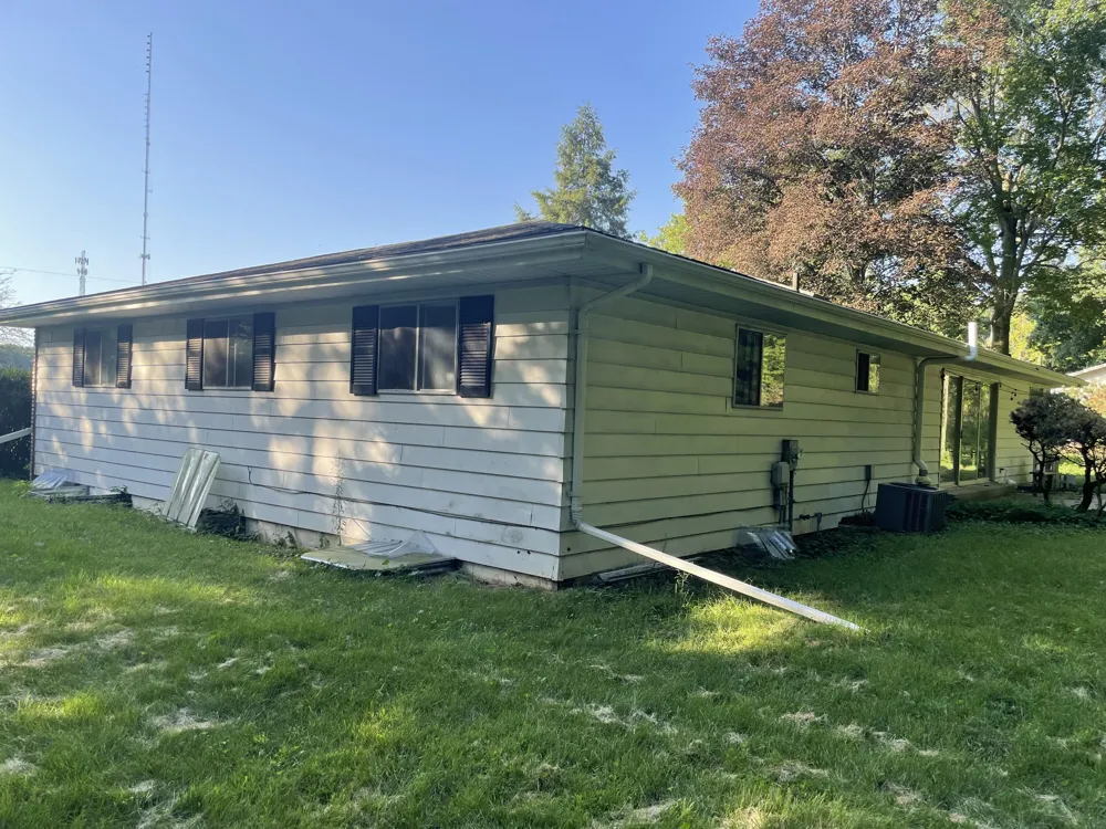 8486 S Hillcrest Drive Berrien Springs, MI 49103