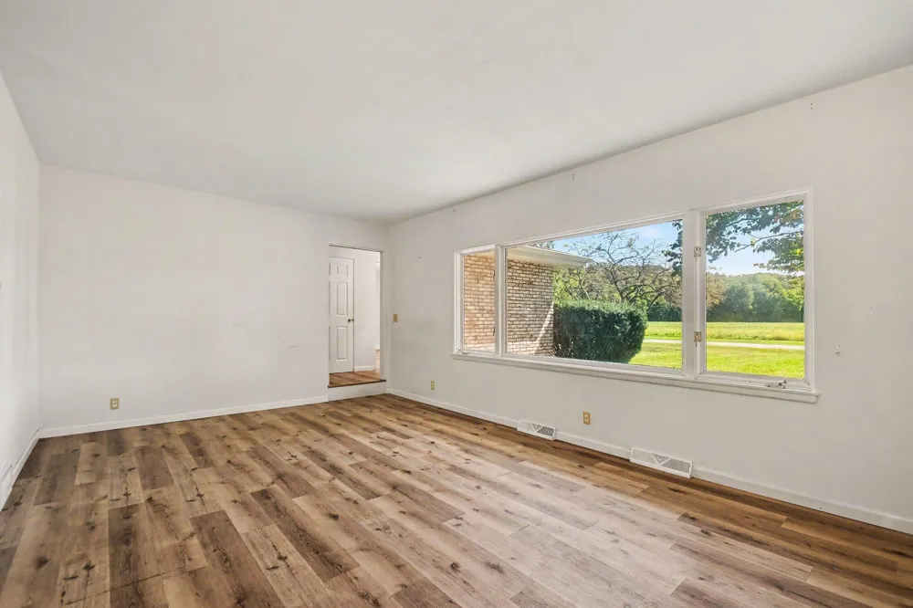 8486 S Hillcrest Drive Berrien Springs, MI 49103