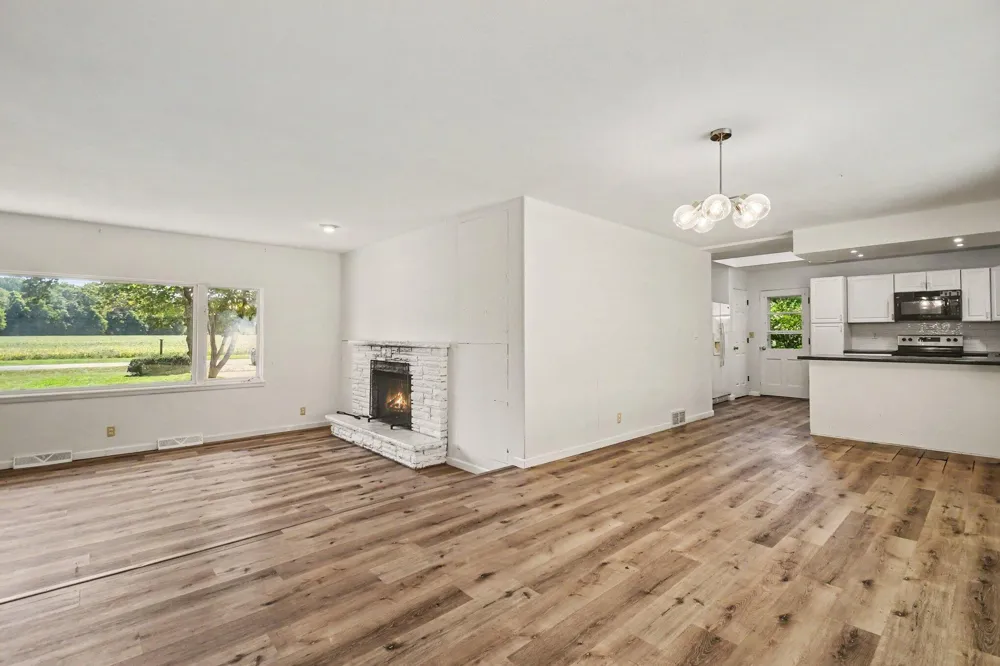 8486 S Hillcrest Drive Berrien Springs, MI 49103