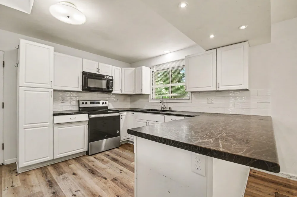 8486 S Hillcrest Drive Berrien Springs, MI 49103