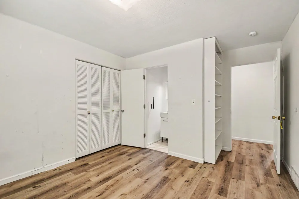 8486 S Hillcrest Drive Berrien Springs, MI 49103