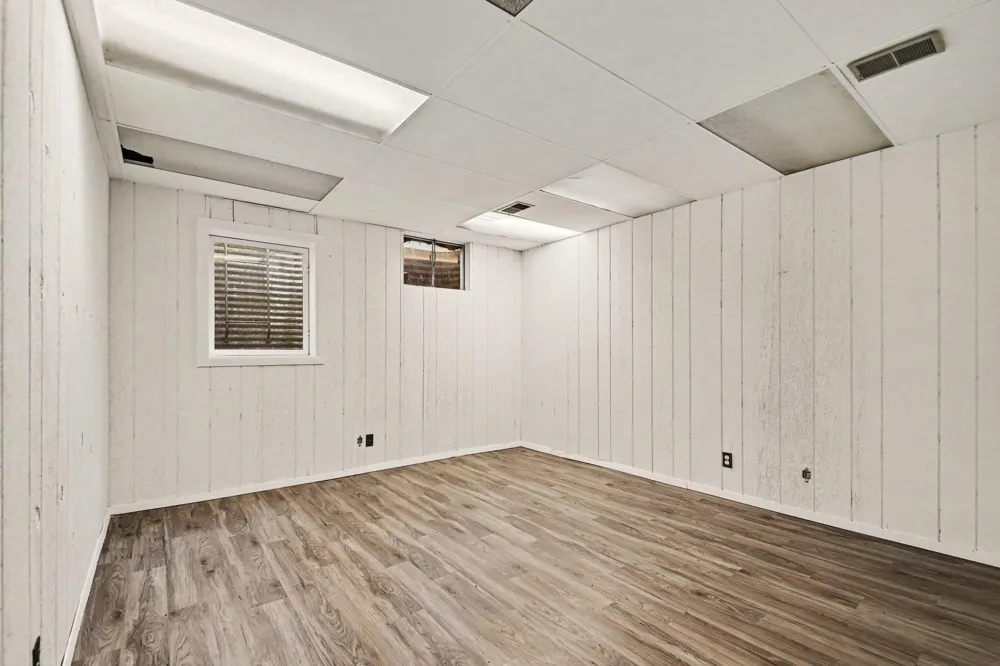 8486 S Hillcrest Drive Berrien Springs, MI 49103