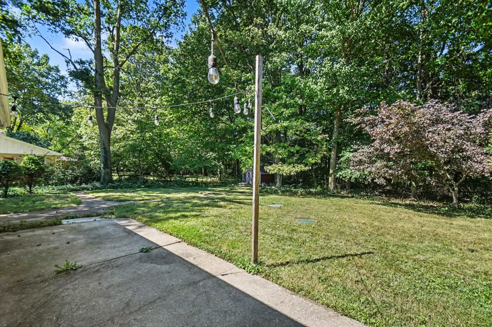 8486 S Hillcrest Drive Berrien Springs, MI 49103