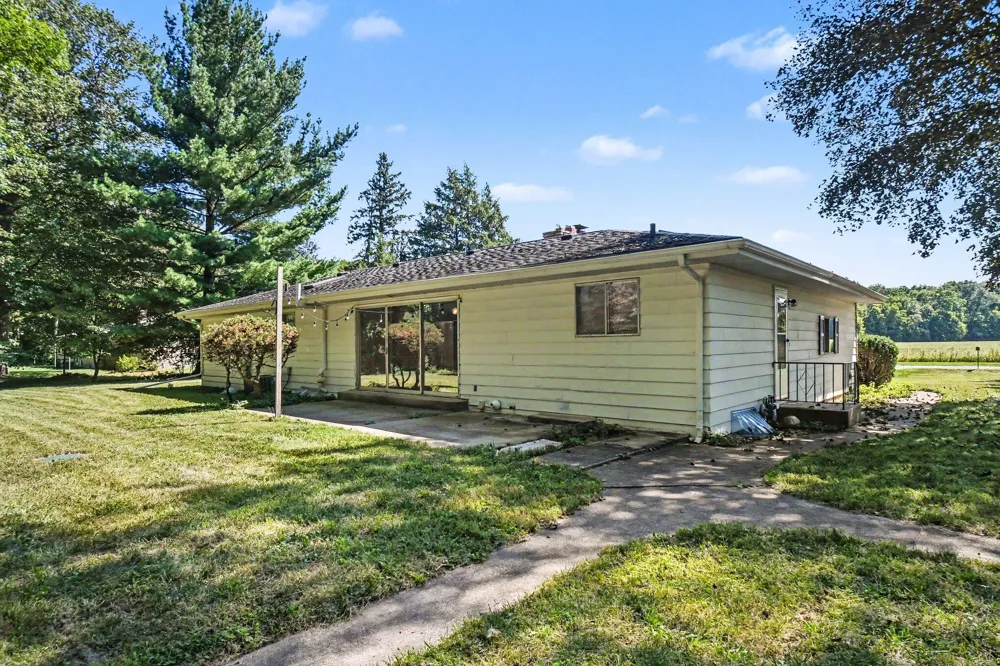 8486 S Hillcrest Drive Berrien Springs, MI 49103