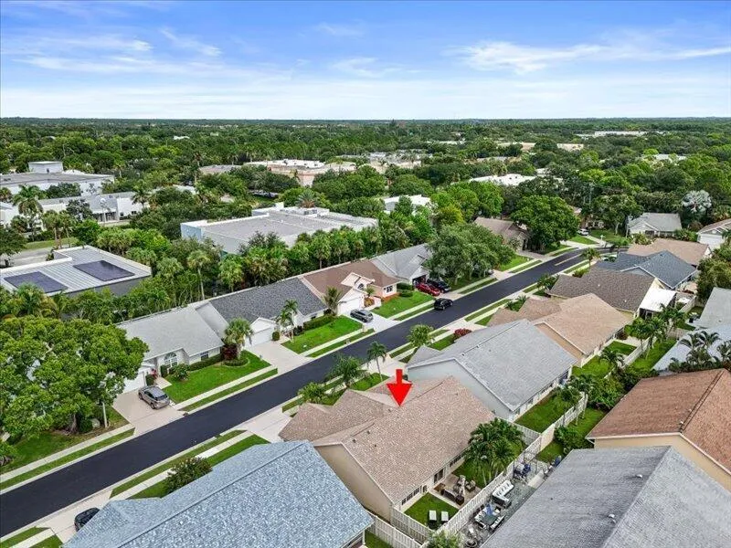 237 W MOCCASIN TRAIL W Jupiter, FL 33458