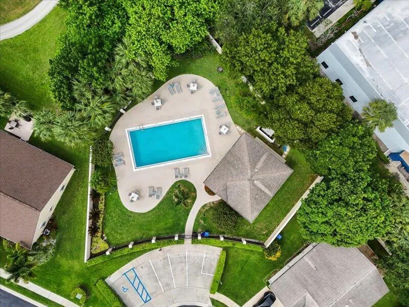 237 W MOCCASIN TRAIL W Jupiter, FL 33458
