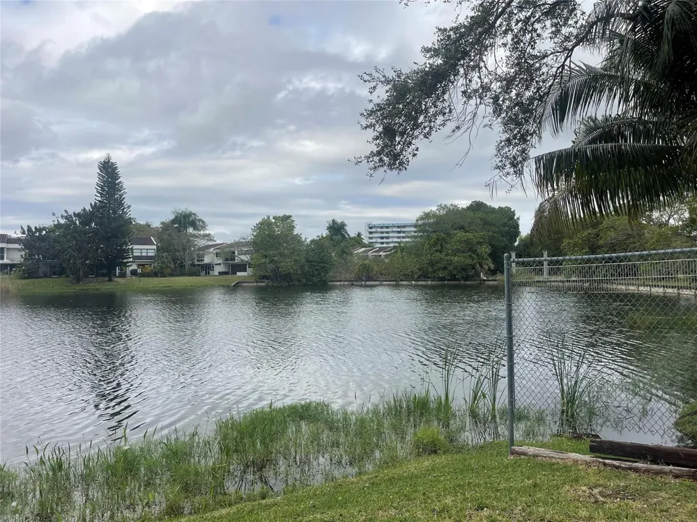 3301 SPANISH MOSS TERRACE #610 Lauderhill, FL 33319