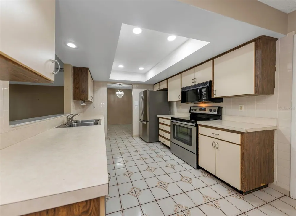 9110 40TH WAY Pinellas Park, FL 33782