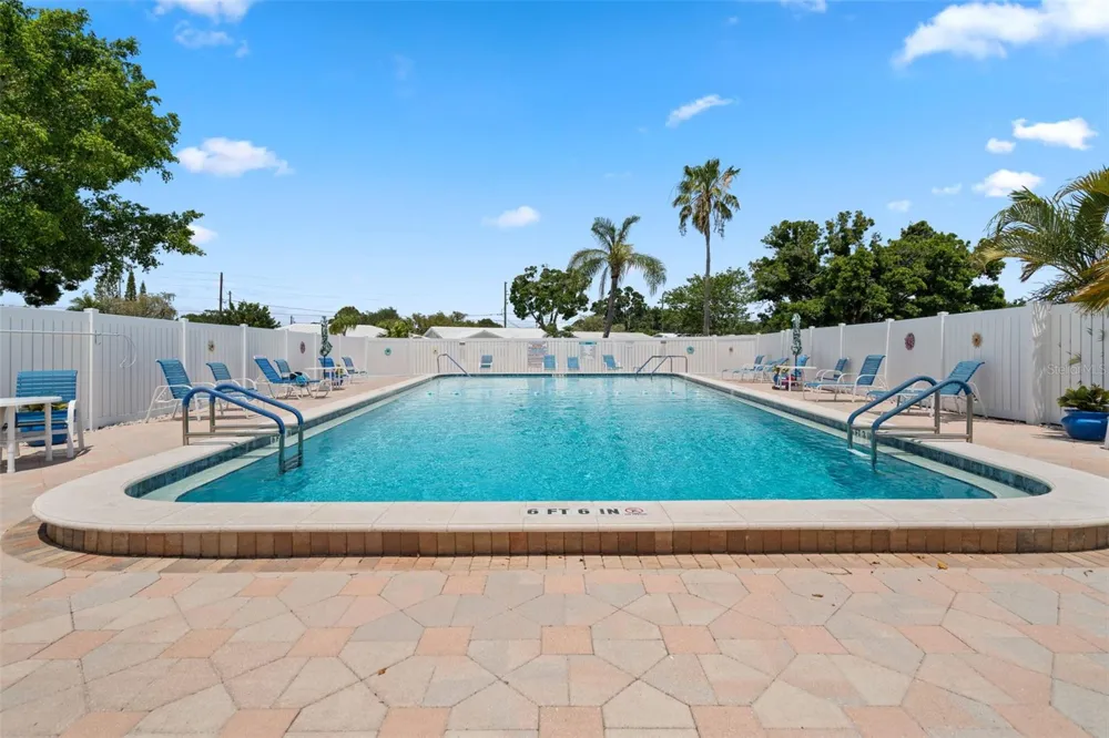 9110 40TH WAY Pinellas Park, FL 33782