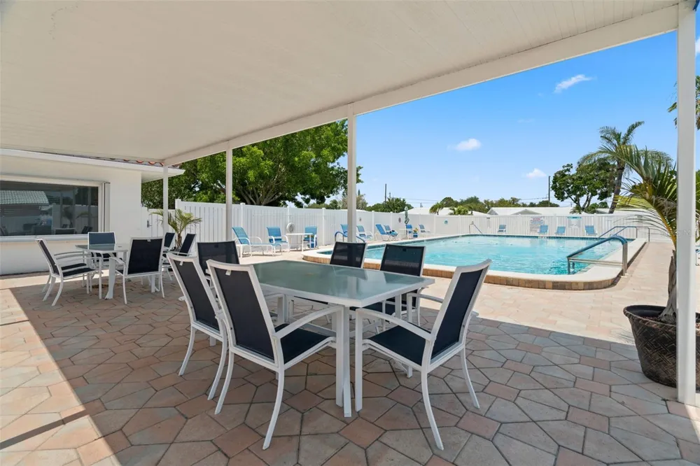 9110 40TH WAY Pinellas Park, FL 33782