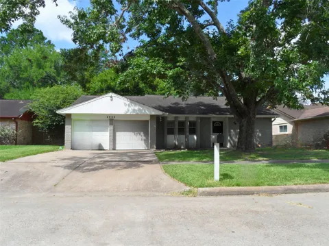 2806 W Birchdale Drive