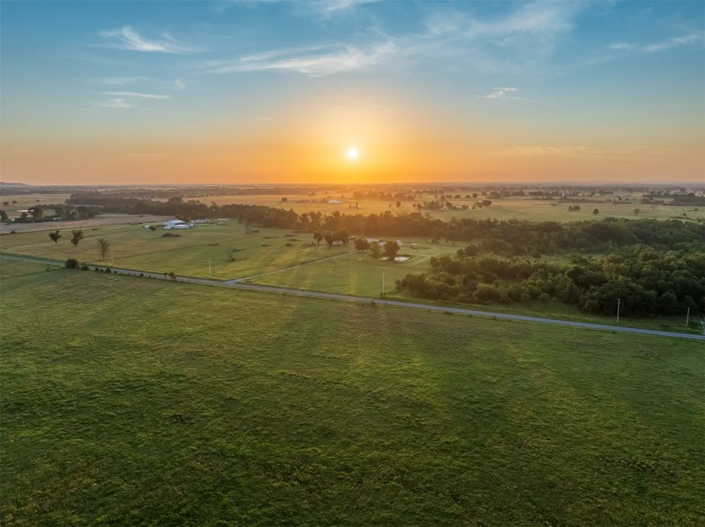 2 427 ROAD Pryor, OK 74361