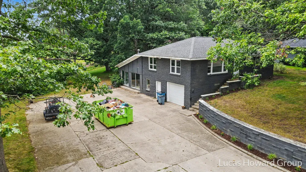 16597 152nd Avenue Spring Lake Township, MI 49456