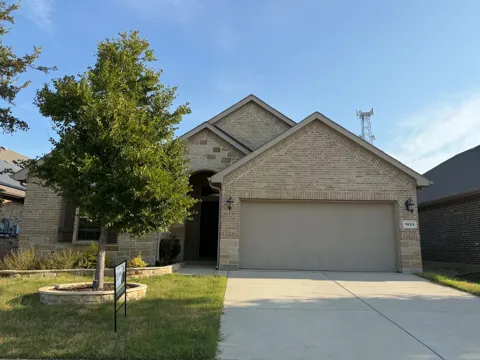 1033 Almond Street