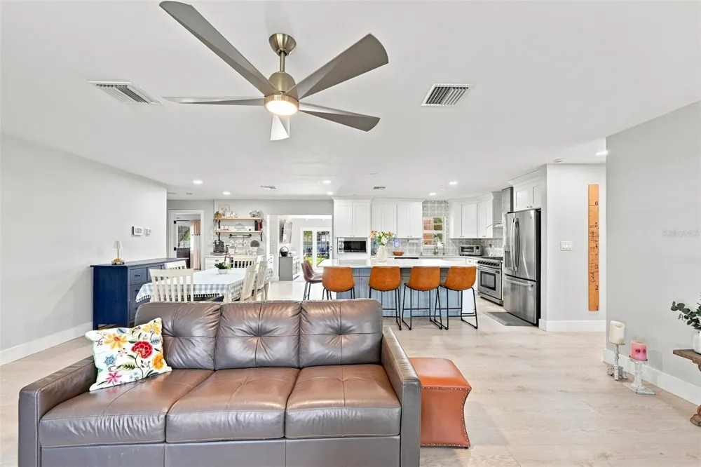2119 GALLAGHER ROAD Dover, FL 33527
