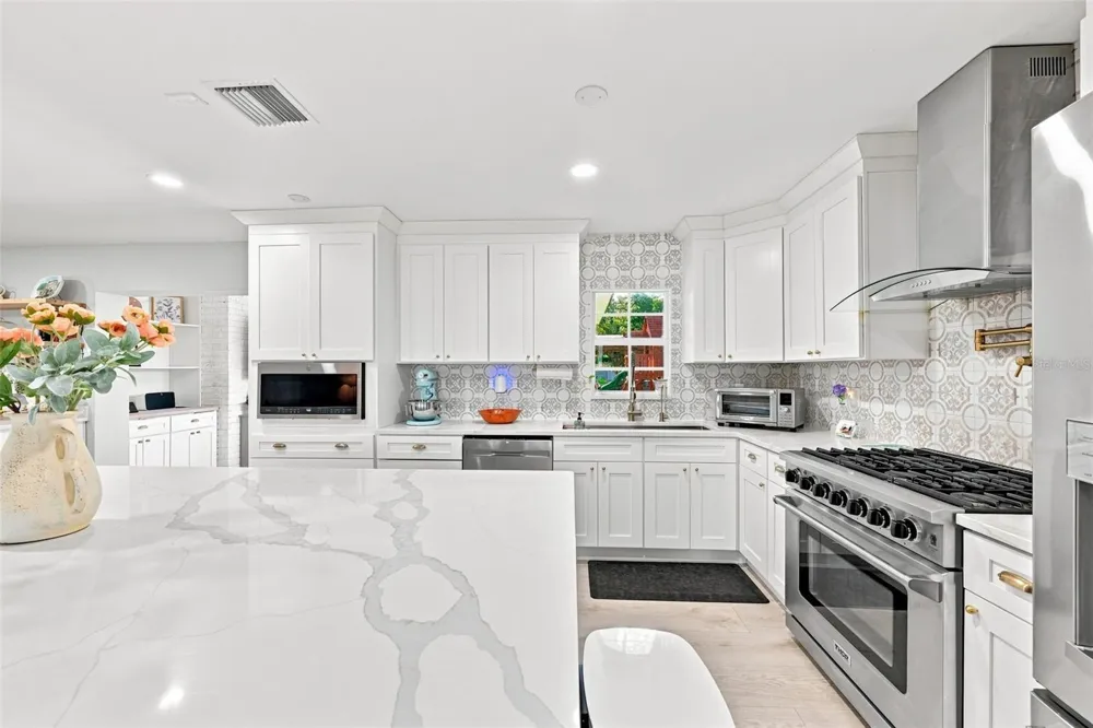 2119 GALLAGHER ROAD Dover, FL 33527